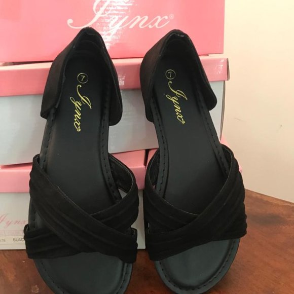 Lynx Sandals Black Strappy Faux Suede Slide On Flats - Picture 2 of 2